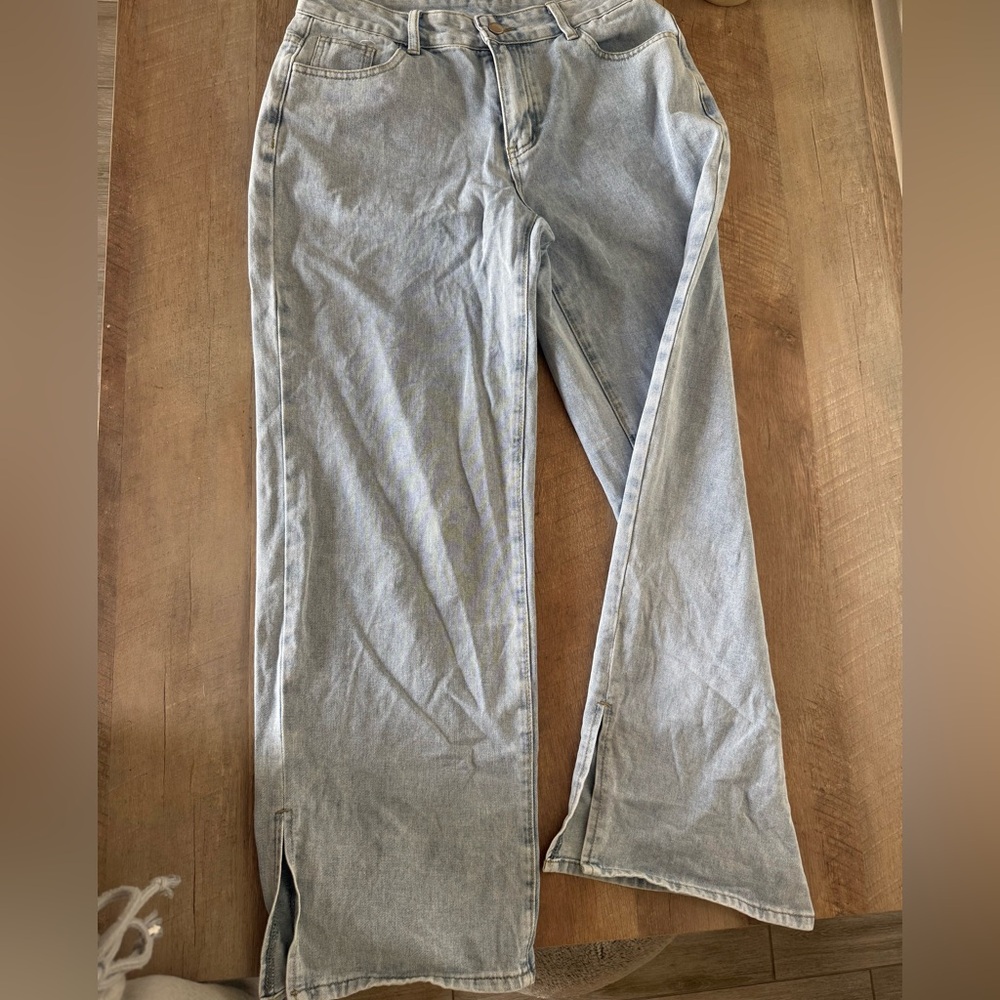 SHEIN straight-leg jeans with slit and loose fit